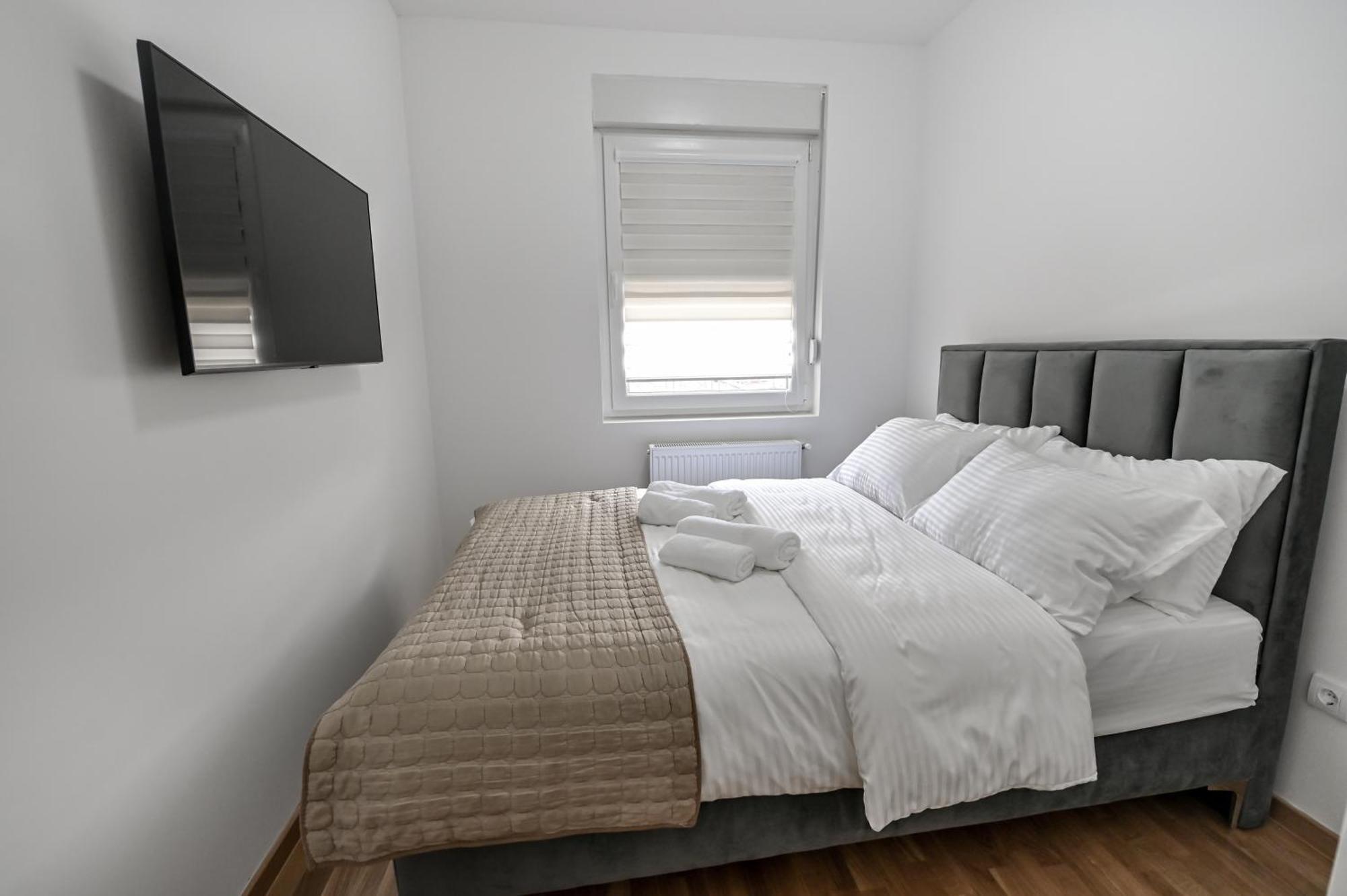 Porto Lux Lägenhet Arandjelovac Exteriör bild
